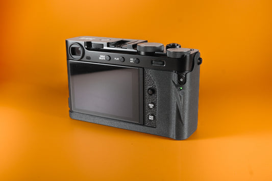 FUJIFILM X-E5 · Slim Skin Case
