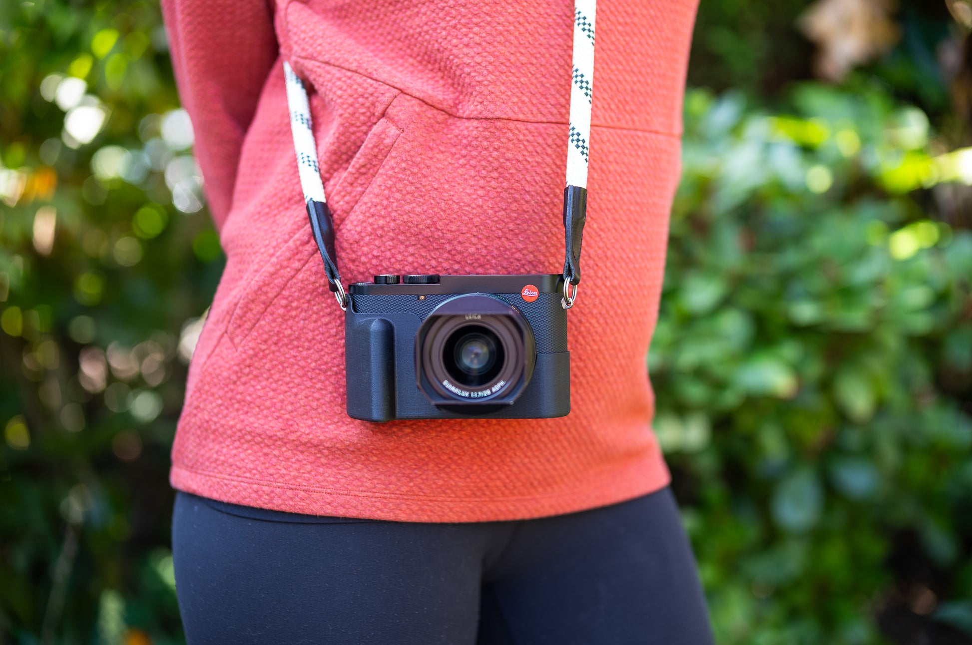 Leica Q3 / Q3 43 · Slim Skin Case - Grip Standard
