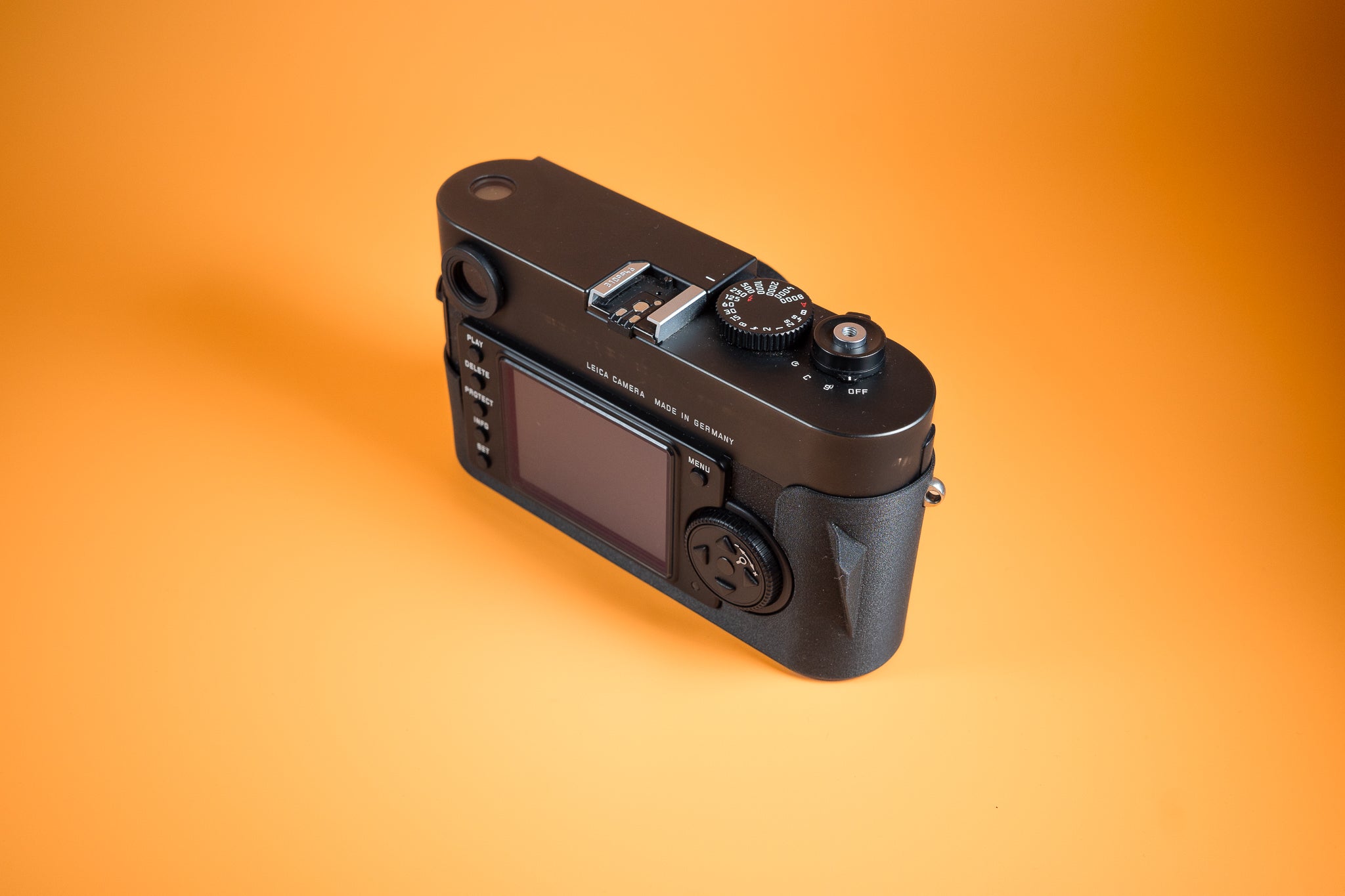 Leica M8/M9 · Slim Skin Case – Akara Labs